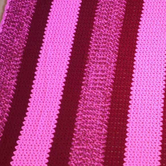 Handmade 67"x 80" Hot Pink Burgundy & Pink Mix Crochet Afghan / Throw - Picture 4 of 4